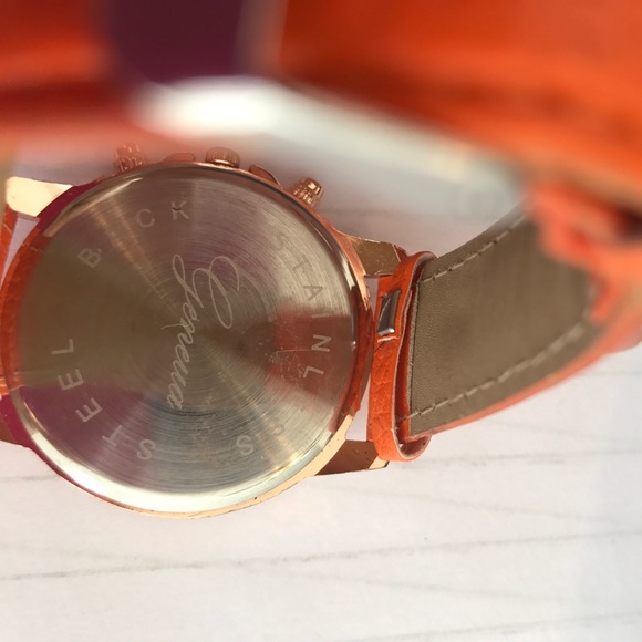 🔶Orange Watch ⌚️ 🔶 - Picture 3 of 4