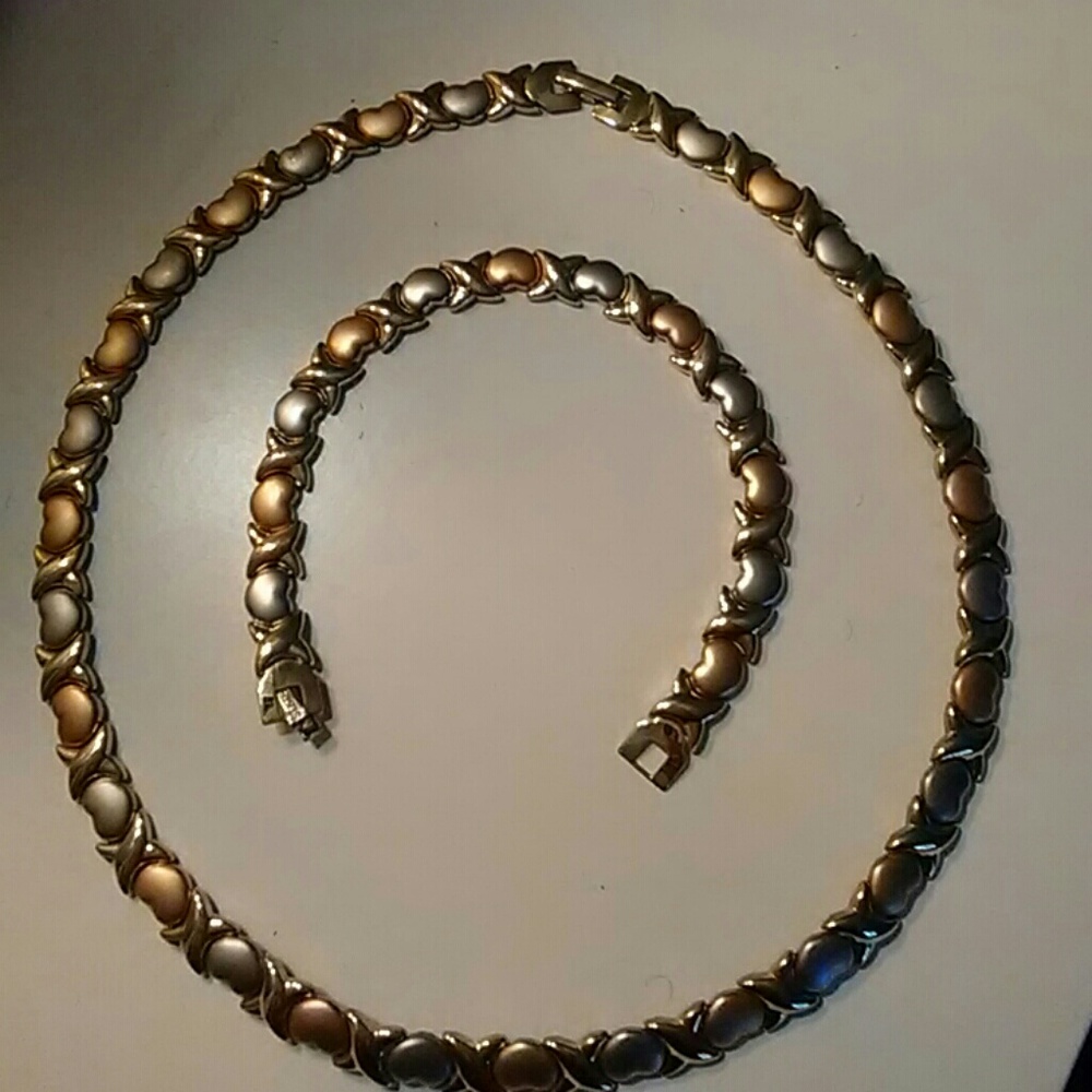 XOXO NECKLACE AND BRACELET