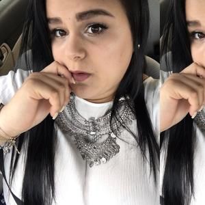 Meet your Posher, Kelly