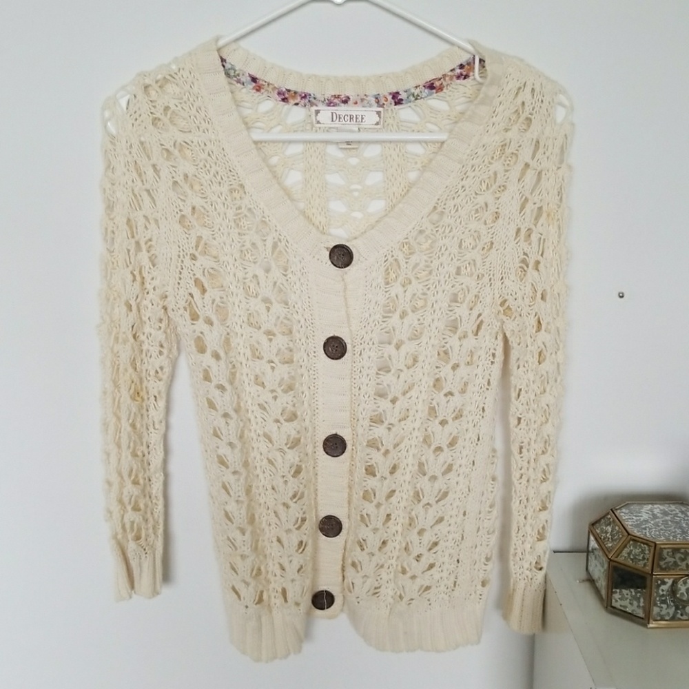 Crochet knit short cardigan