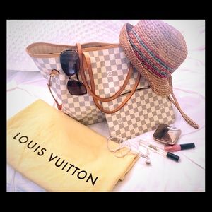 Louis Vuitton Damier Azul Neverful MM