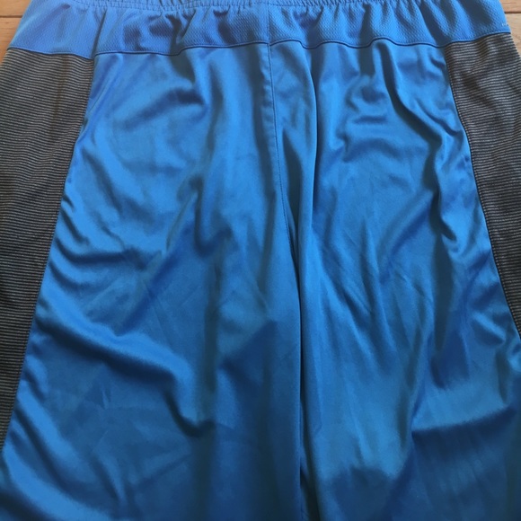 Men's athletic shorts - Picture 4 of 5