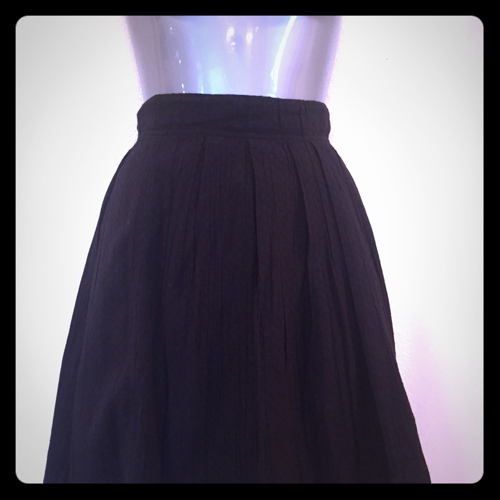 LOFT ANN TAYLOR BLACK SKIRT