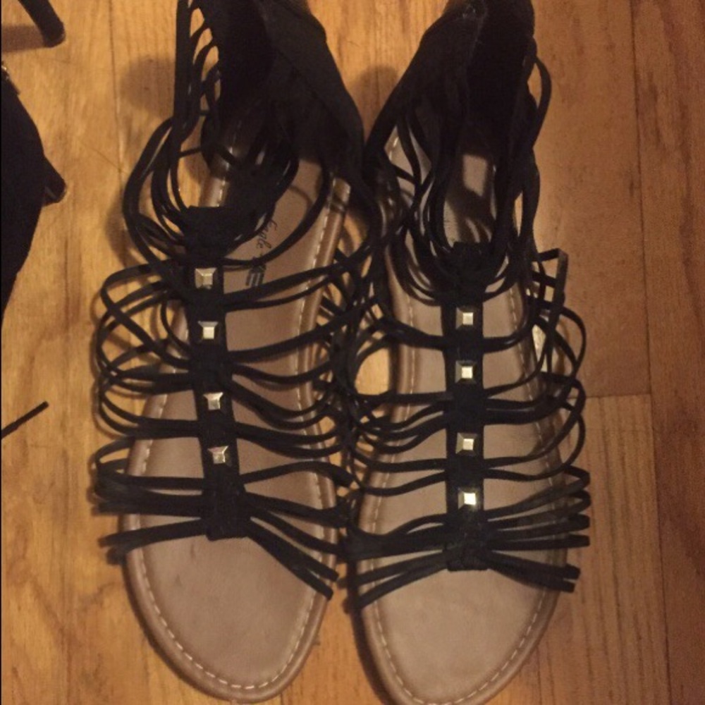 American Eagle Sandals ❤️