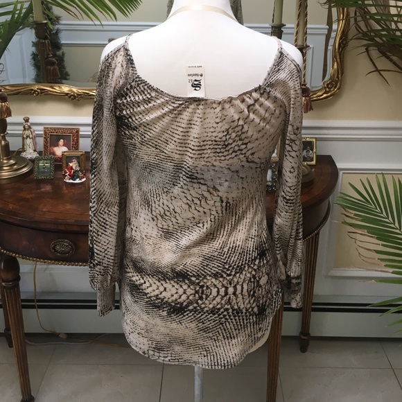 Cute tunic cold shoulder top - Picture 4 of 4