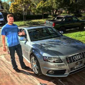 Meet your Posher, Rj