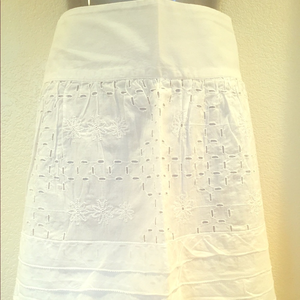 BANANA REPUBLIC WHITE SKIRT
