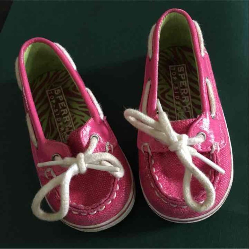 Size 3 infant sperry