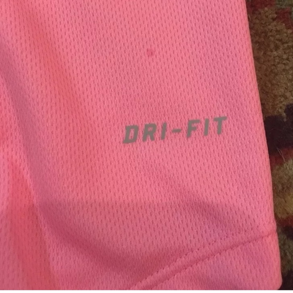 Nike Shirt - Picture 4 of 4