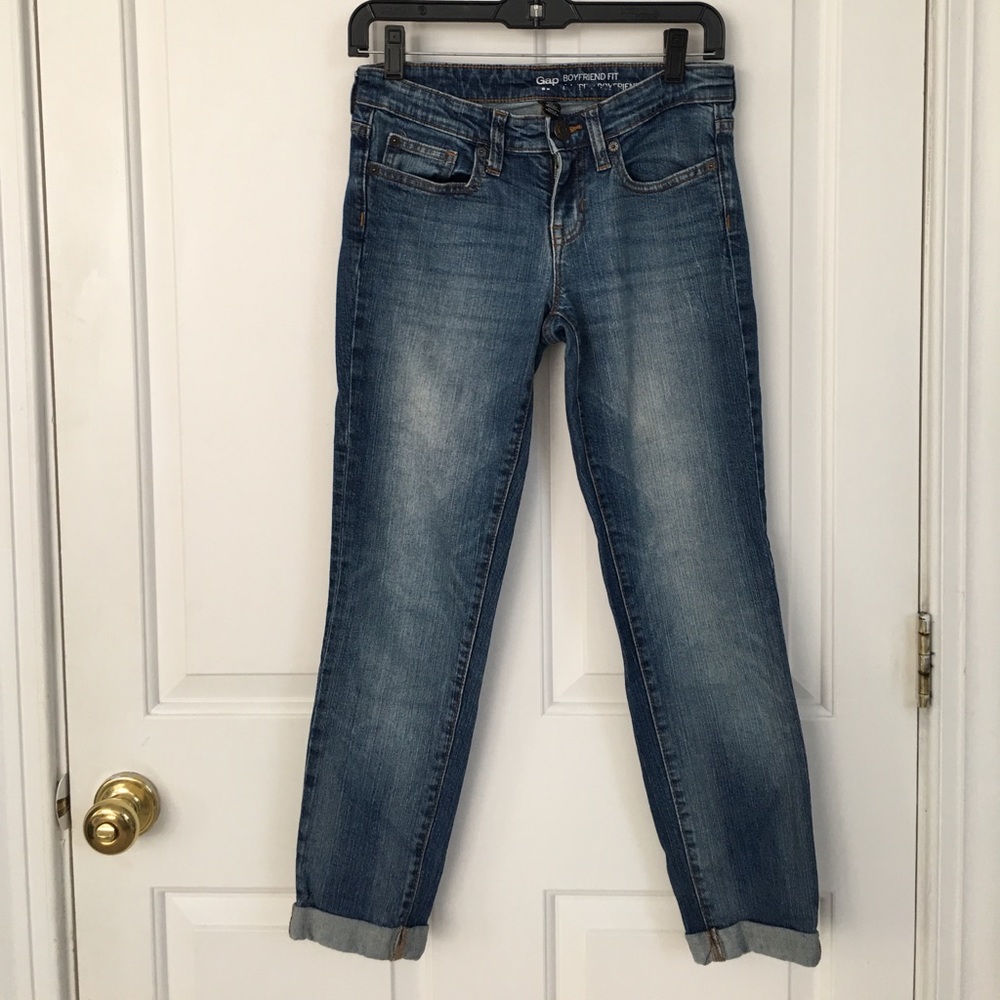 GAP Boyfriend capris jeans