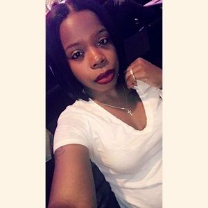 Meet your Posher, Ebony