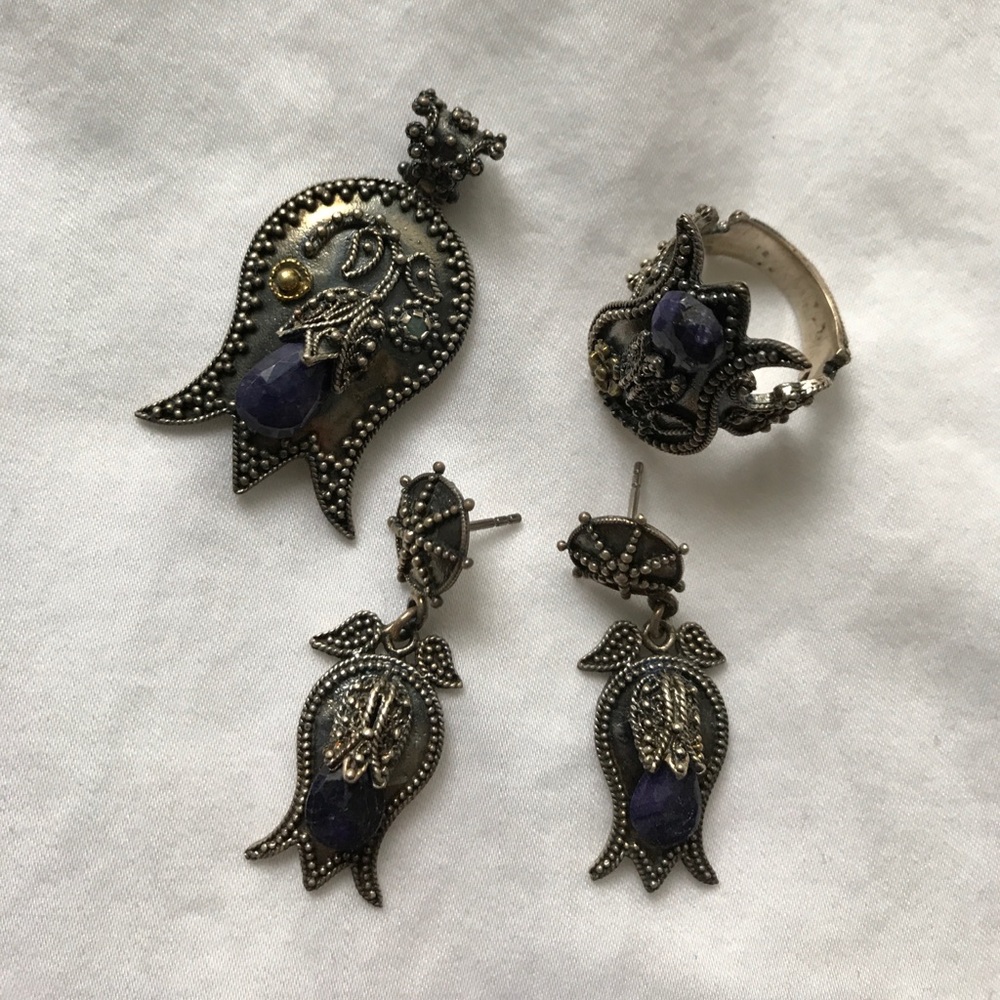 Silver jewellery set: charm, earrings, ring