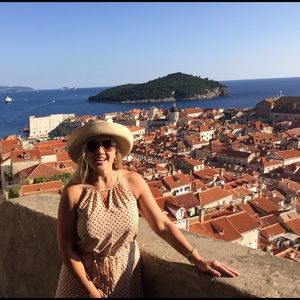 Meet your Posher, April