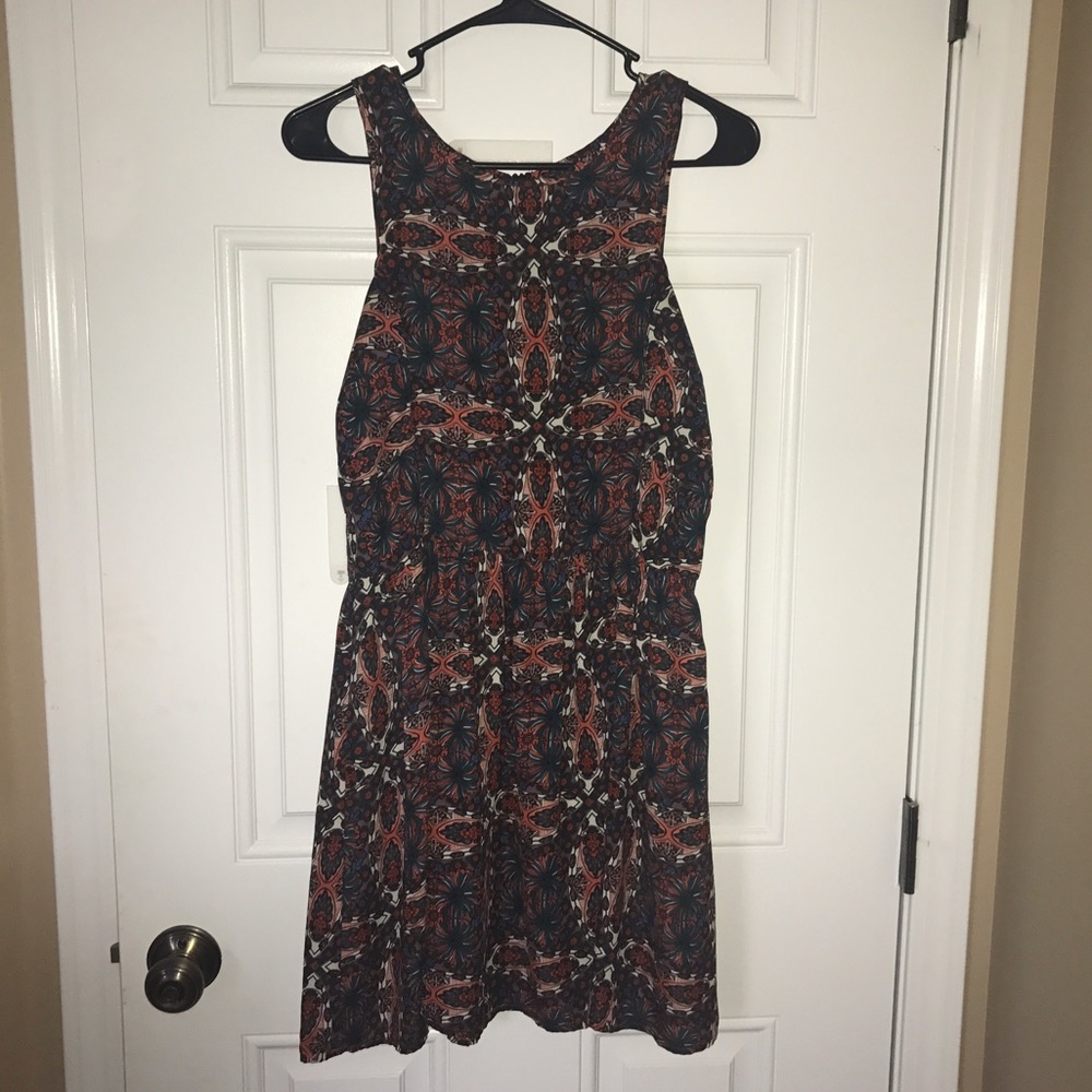 Cute Pattern Dress - Picture 3 of 5