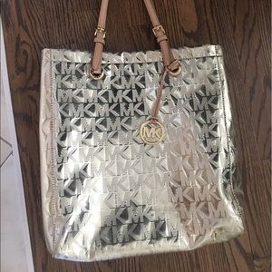 SALE Michael Kors Tote/ Shoulder Bag/ Beach Bag