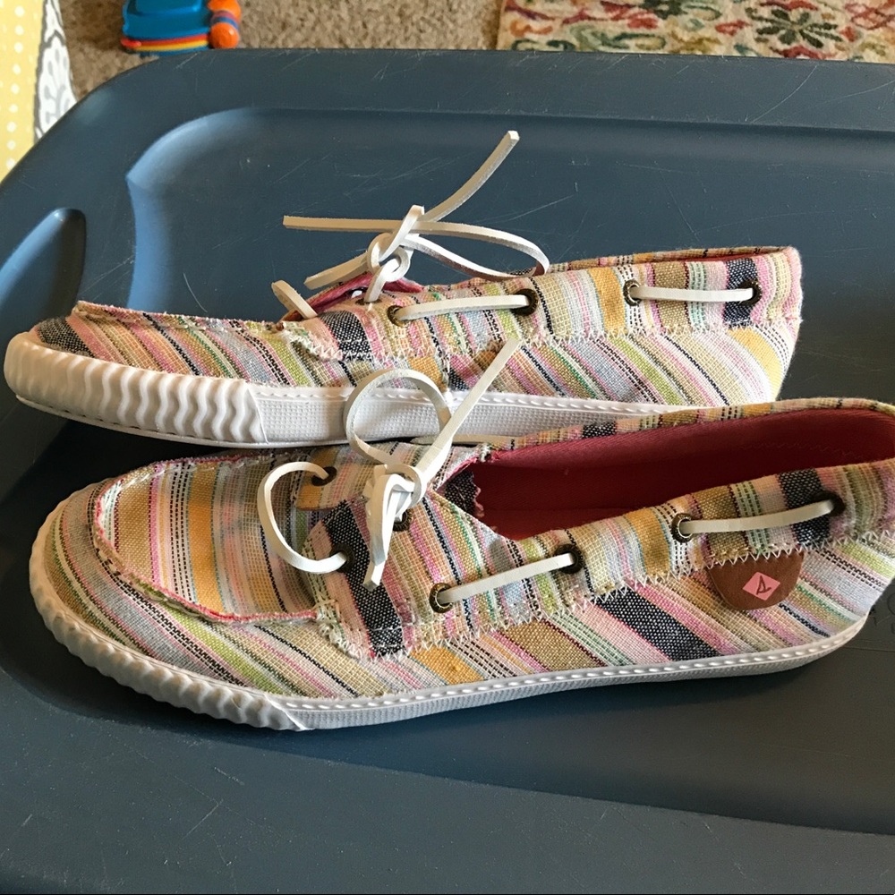 Sperrys youth 5