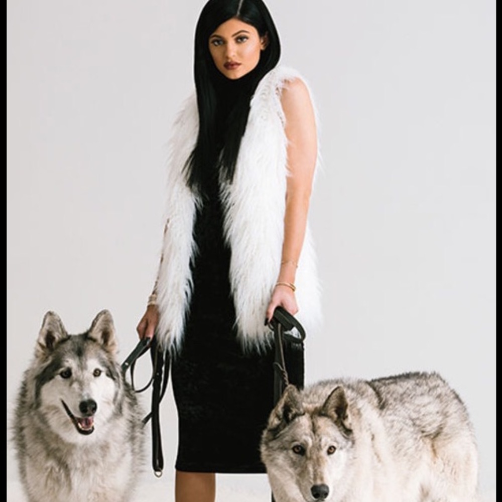 Crushed Velvet 🐢 Neck Midi Dress