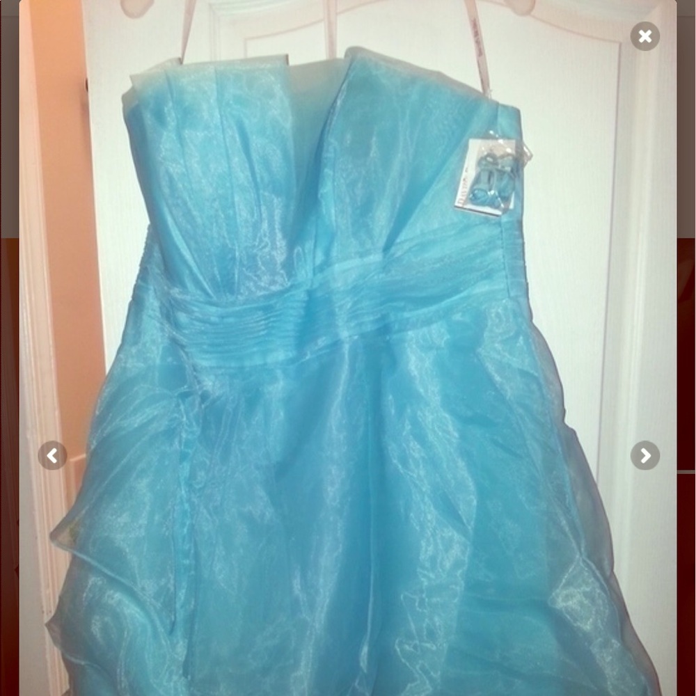 Short Strapless Organza Dress with Ruched Waist