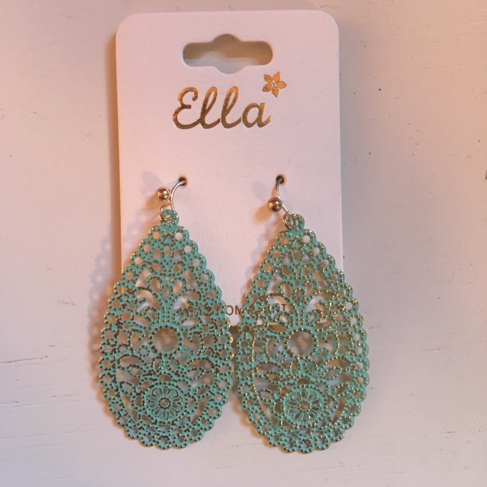 Beautiful earrings!