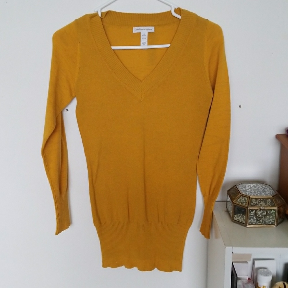 Mustard light knit top