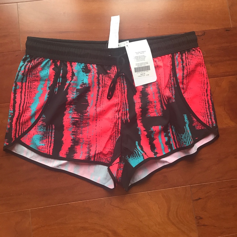 NEW WITH TAGS FABLETICS SHORTS, size L