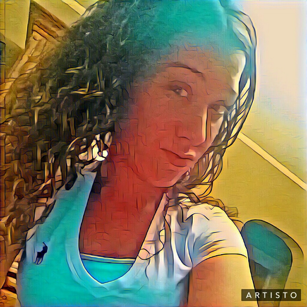 Meet your Posher, Alexis