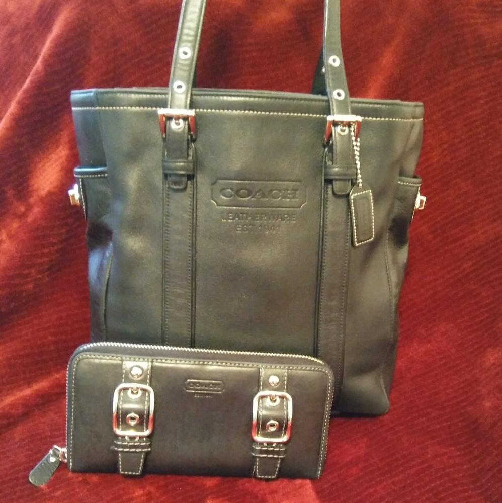 Coach leather purse with matching wallet.