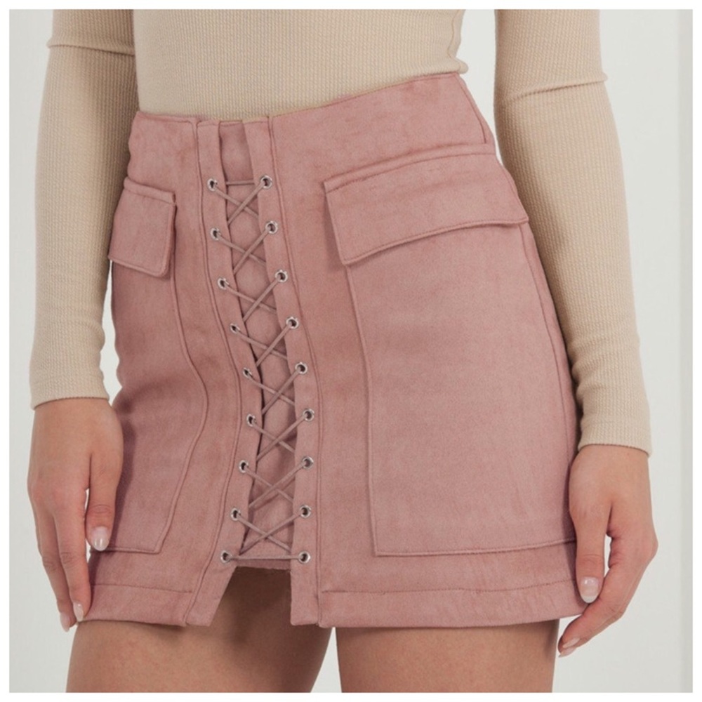 🌺 Soft Pink Microfiber Skirt - Picture 4 of 7
