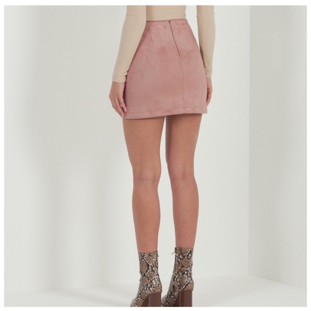 🌺 Soft Pink Microfiber Skirt - Picture 7 of 7