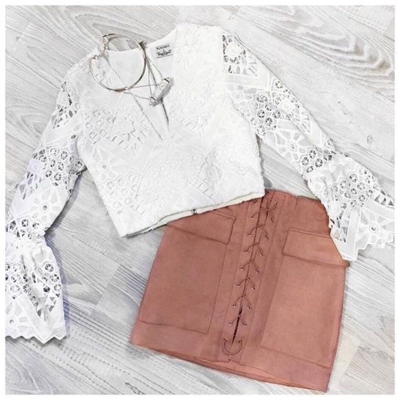 🌺 Soft Pink Microfiber Skirt - Picture 3 of 7