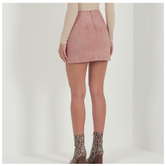 🌺 Soft Pink Microfiber Skirt - Picture 7 of 7