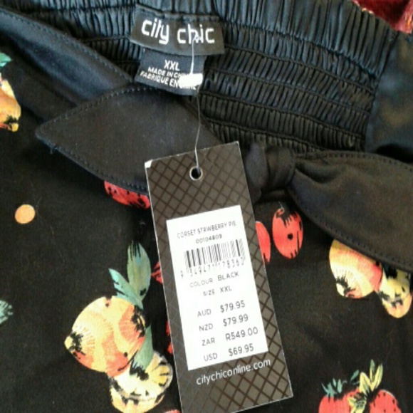City Chic Peplum fruit print top - Picture 2 of 2