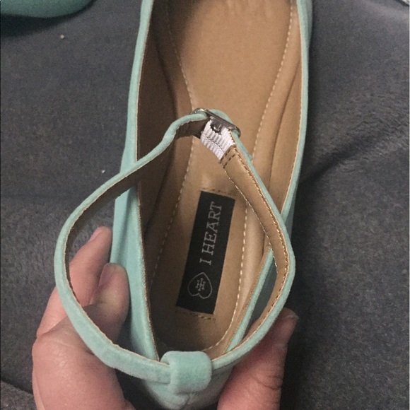 Mint flats with ankle strap. IHeart brand size 5. - Picture 3 of 5