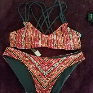 Cupshe strapy back bikini