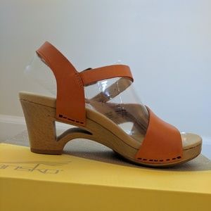 Never worn Dansko Tasha Dress Sandal