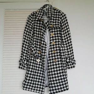 Trench coat gold button