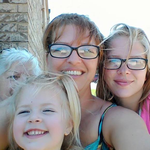 Meet your Posher, Sharon - Picture 1 of 1