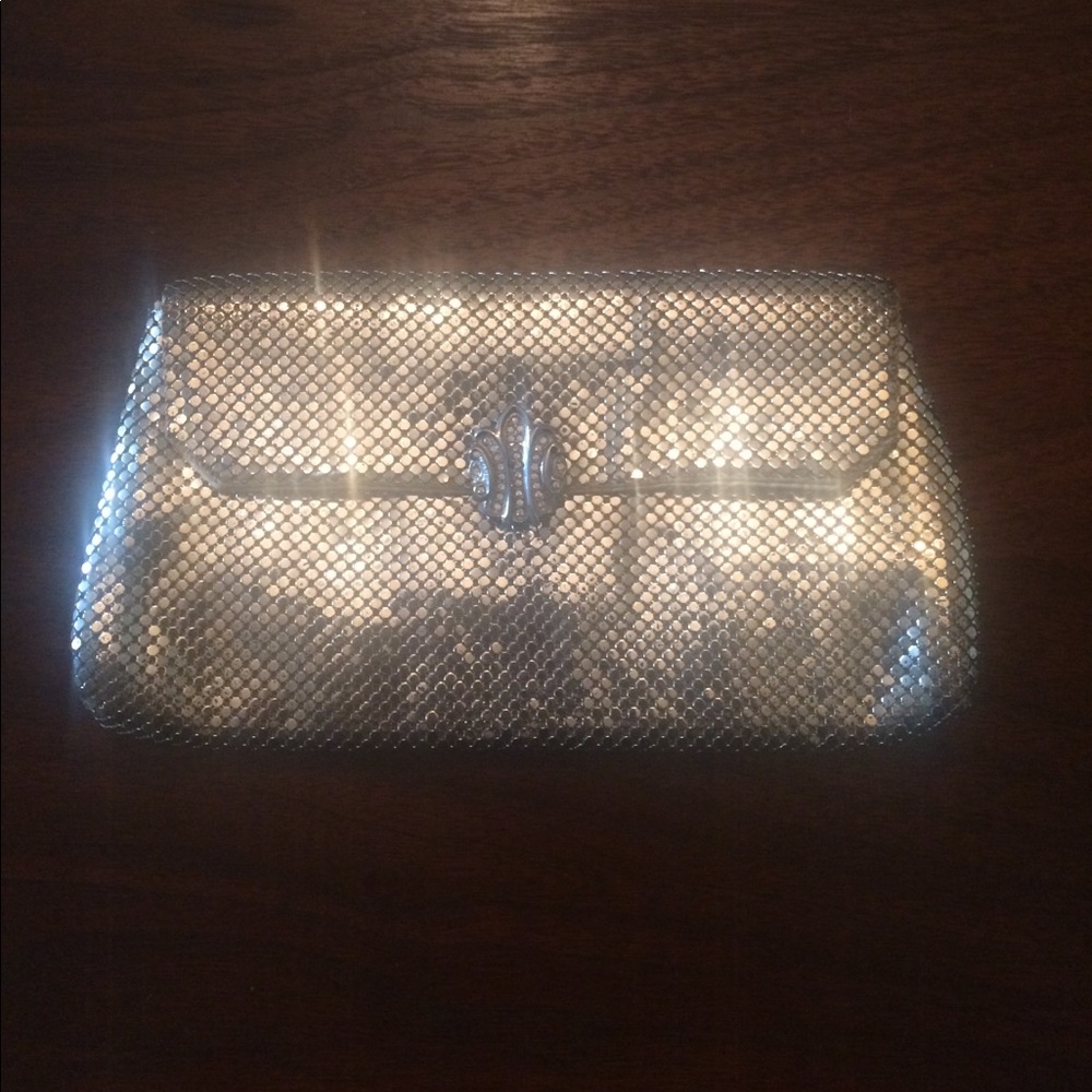 Vintage Whiting & Davis mesh clutch w clasp