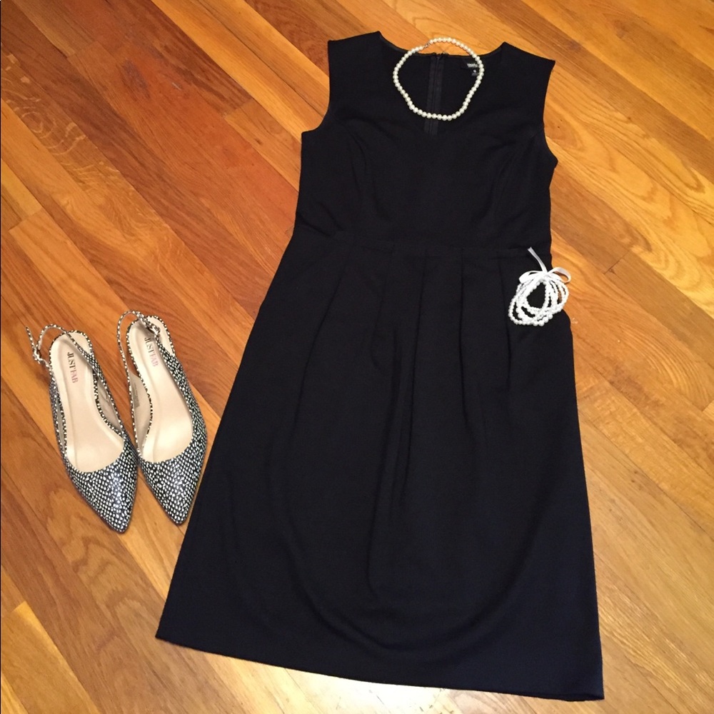 Mossimo size S black dress. So classy!  #J2