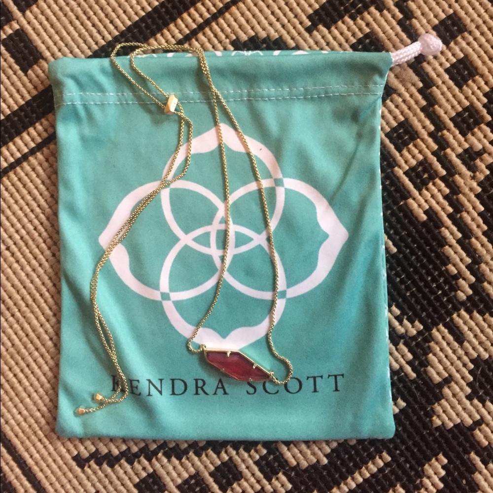 Beth Necklace in Burgundy Illusion