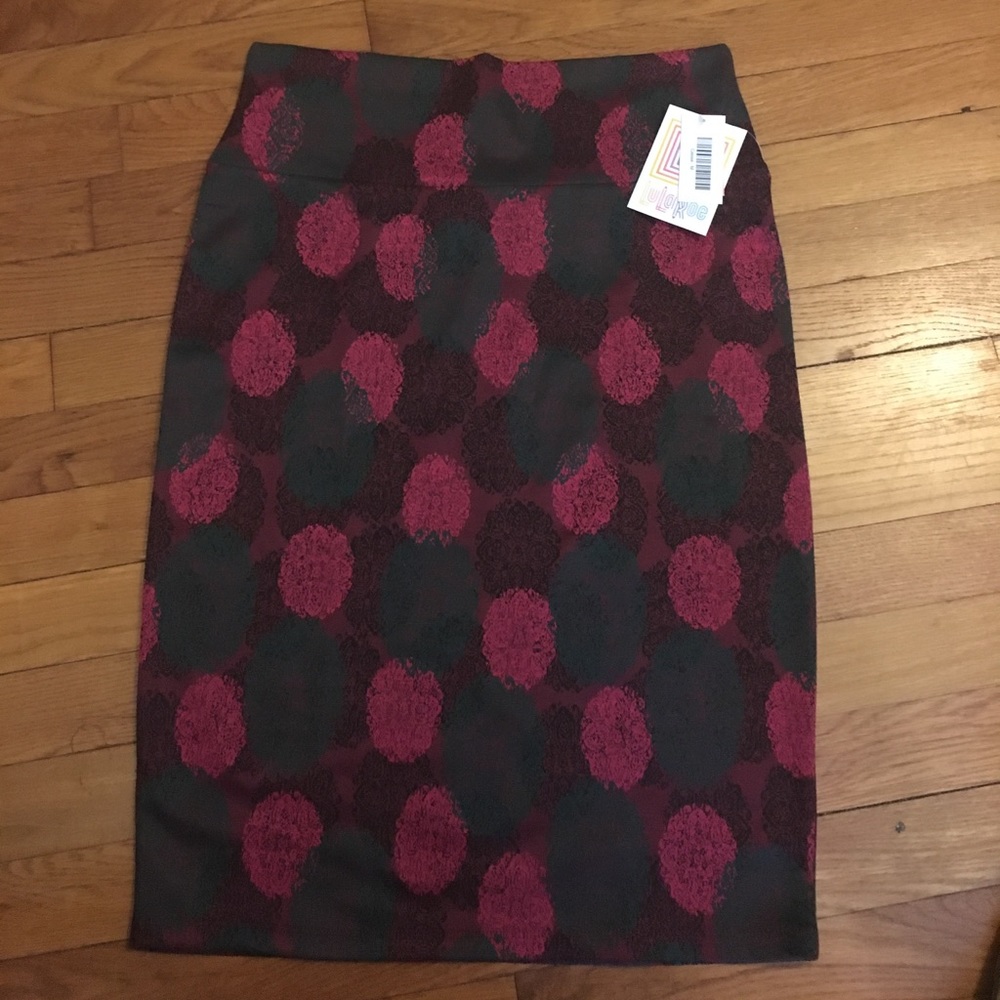 Lularoe Cassie Medium