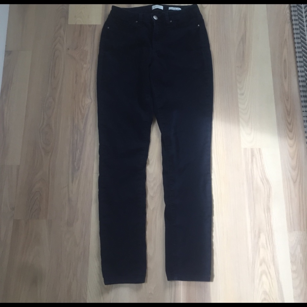Jessica Simpson skinnies. So soft!