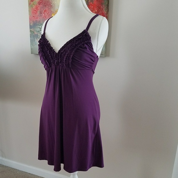 *SOLD* Heart & Soul Plunge-neck flirty purple dress. M - Picture 2 of 6