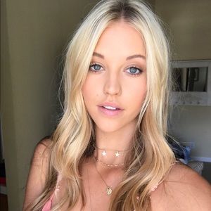 Meet your Posher, Kaitlynn