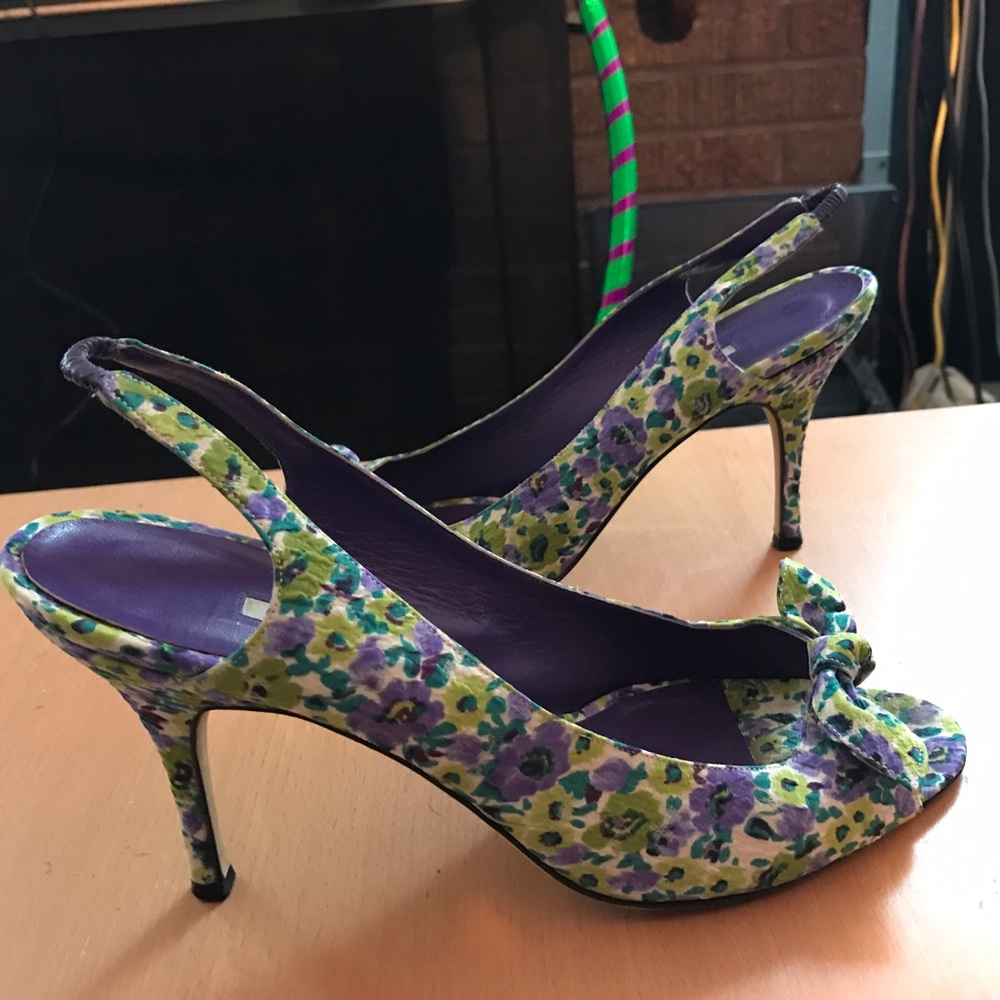 Manolo Blahnik size 40.5 floral