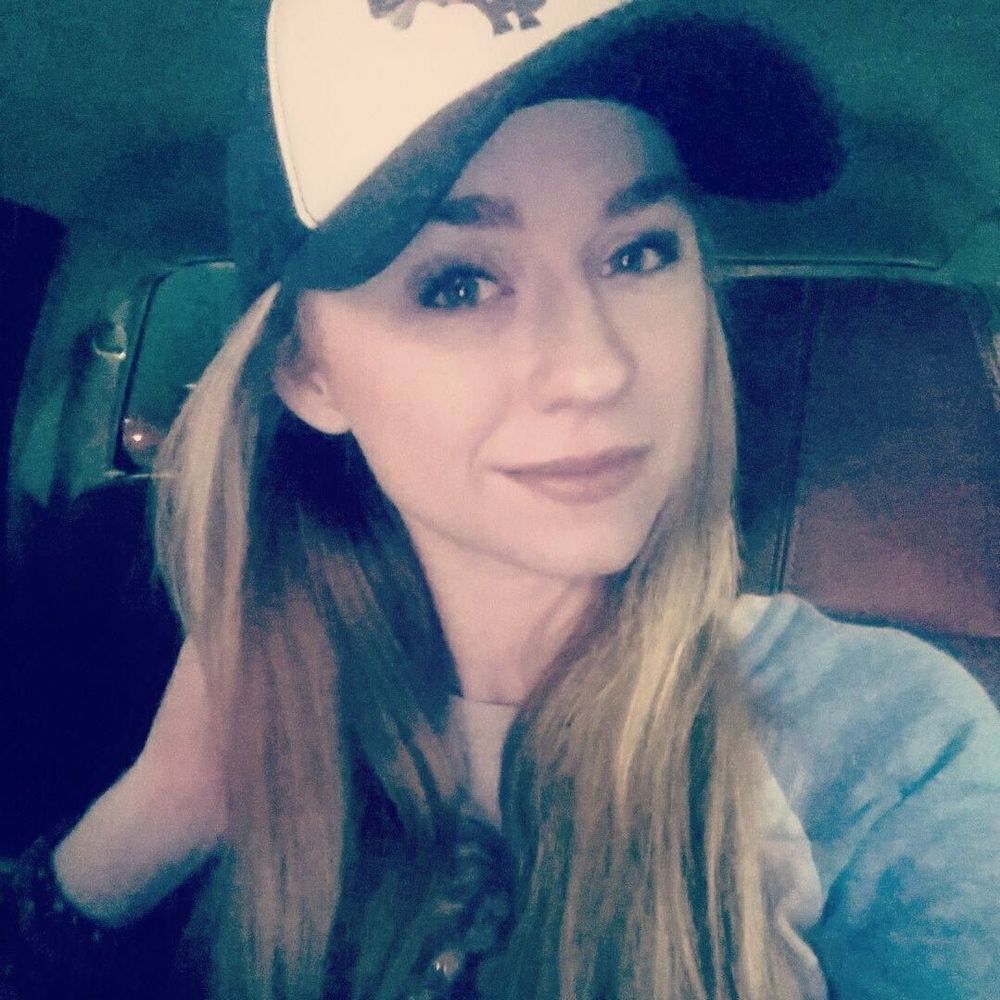 Meet your Posher, Olivia