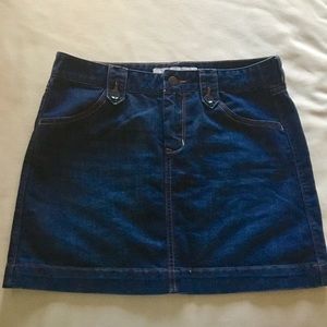 ⭐️EUC denim skirt CLOSET STAPLE ⭐️