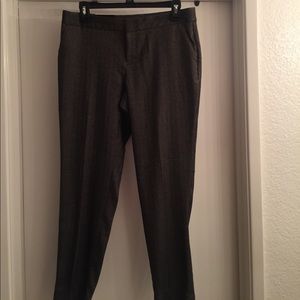 Size 6 petite never worn work capris