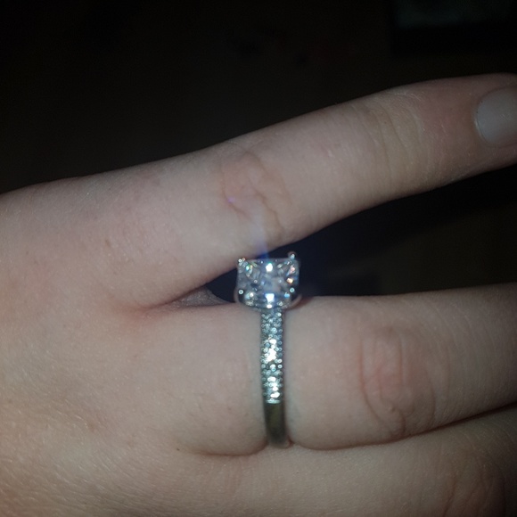 Ring - Picture 2 of 2