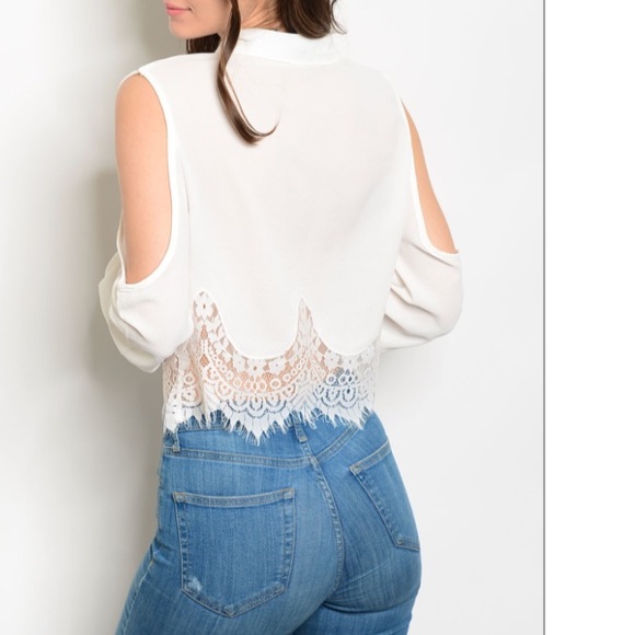 Lace cold shoulder top - Picture 2 of 6